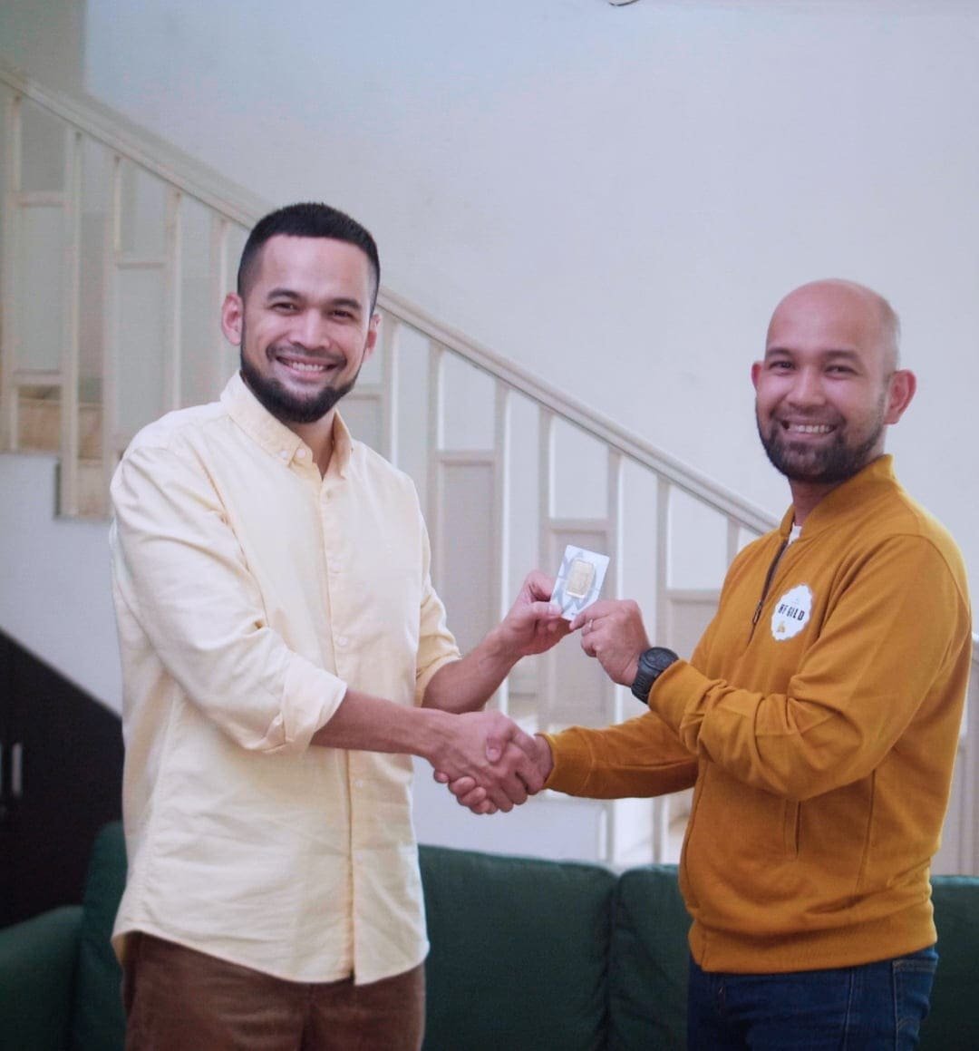 HF Gold Puzzle About